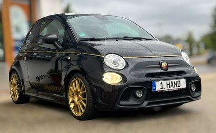 Car image 2
