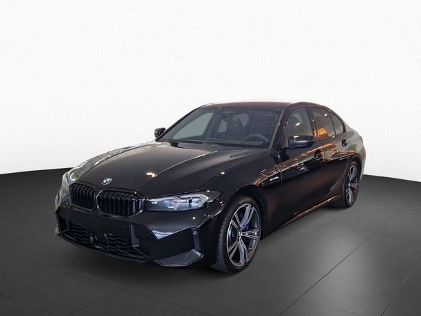 BMW 320d M Sport xDrive 140 kW image number 1