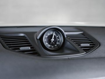 Car image 37