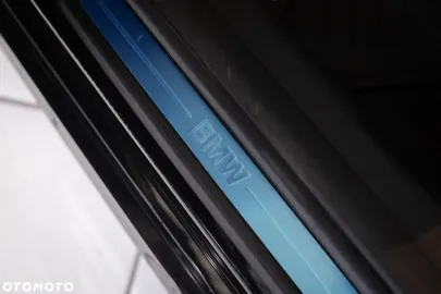 Car image 38