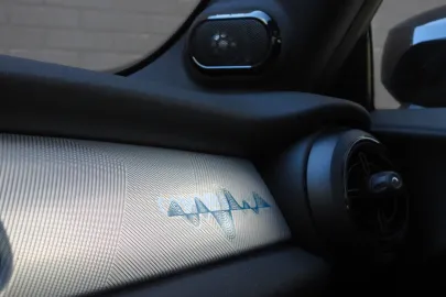 Car image 39
