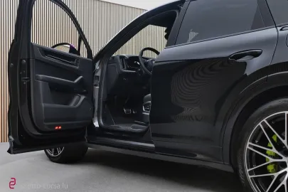 Car image 42