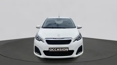 Car image 5