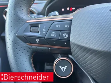 Car image 32
