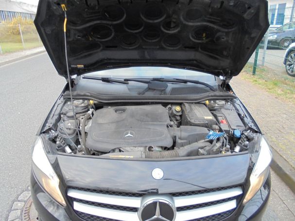 Mercedes-Benz A 180 BlueEFFICIENCY 90 kW image number 13