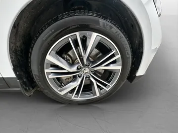 Car image 38
