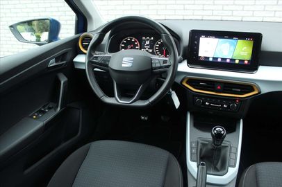 Car image 10