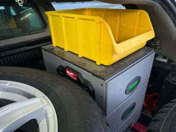 Car image 27