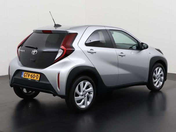 Toyota Aygo X 1.0 VVT-i 53 kW image number 2