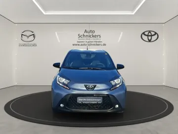 Car image 3