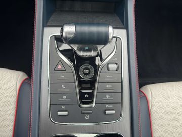 Car image 33