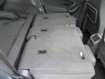 Car image 33