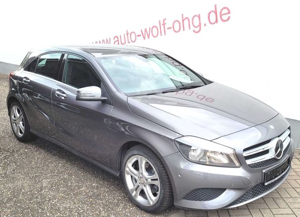 Mercedes-Benz A 180 7G-DCT Urban 90 kW image number 1