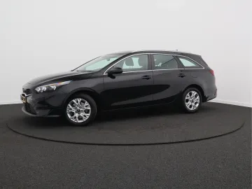 Car image 30