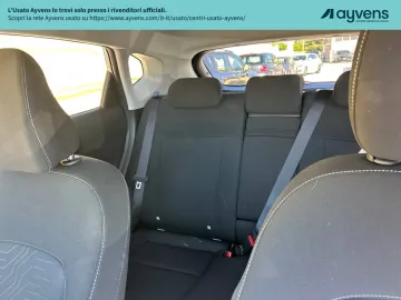 Car image 21