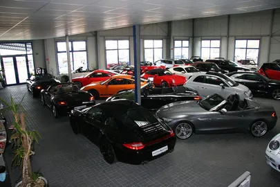 Car image 39