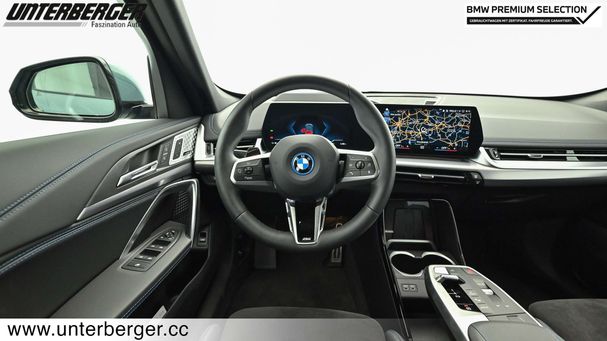 BMW iX1 xDrive30 200 kW image number 8