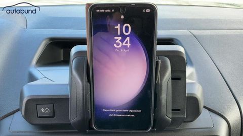 Car image 32