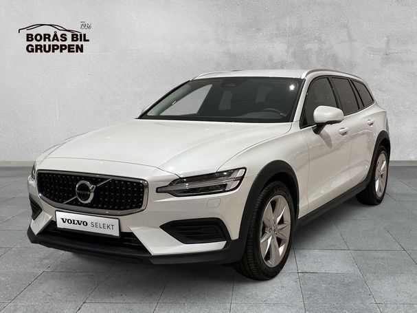 Volvo V60 Cross Country AWD B5 186 kW image number 1