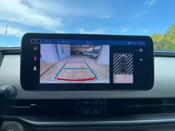 Car image 28