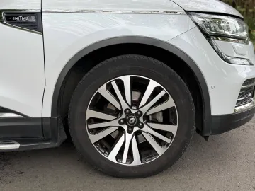 Car image 42