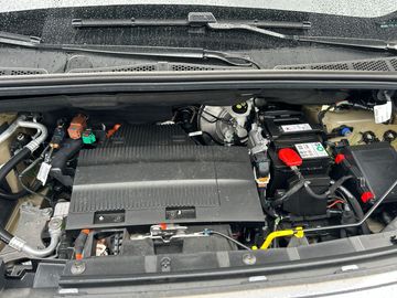 Car image 10