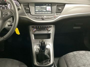 Car image 12