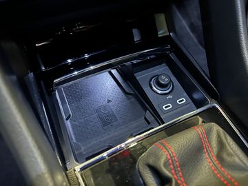 Car image 30