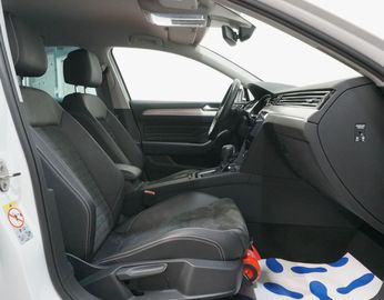 Car image 35