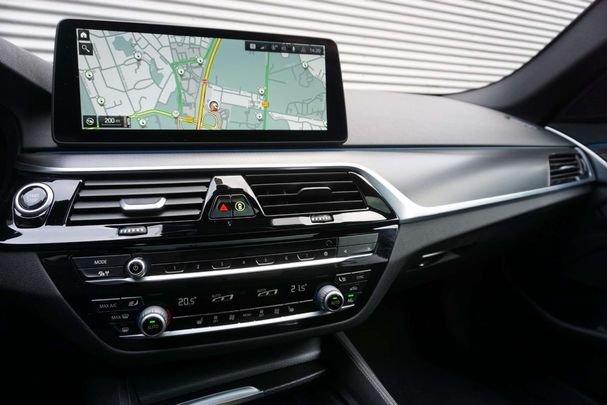 BMW 530 e 215 kW image number 11