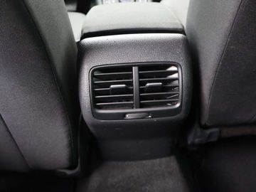 Car image 36