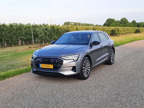 Audi e-tron 55 quattro 300 kW image number 1