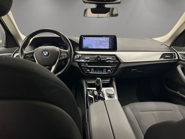 BMW 540d Touring xDrive 250 kW image number 10