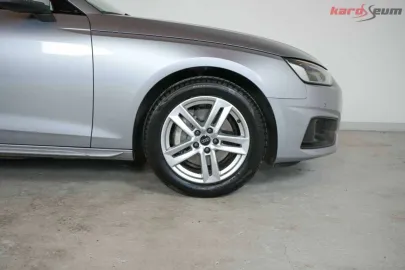 Car image 40