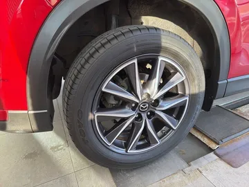 Car image 25
