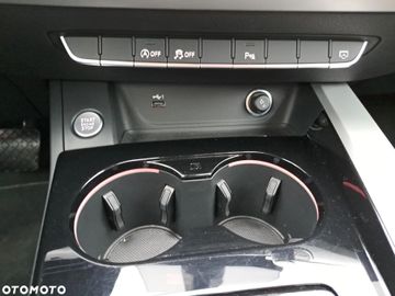 Car image 33