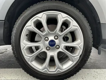 Car image 24