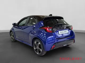 Car image 5