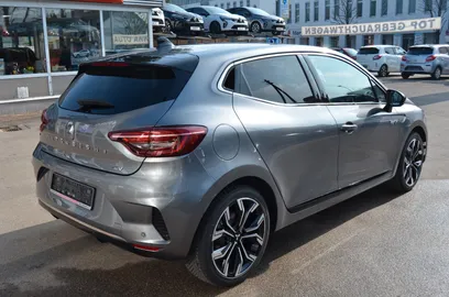 Car image 4