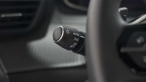 Car image 37