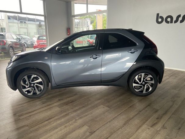 Toyota Aygo X 53 kW image number 4