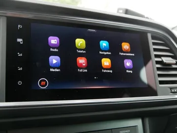 Car image 33