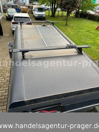 Land Rover Defender 110 Station Wagon 90 kW image number 23