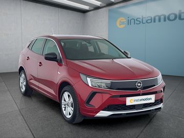Car image 3