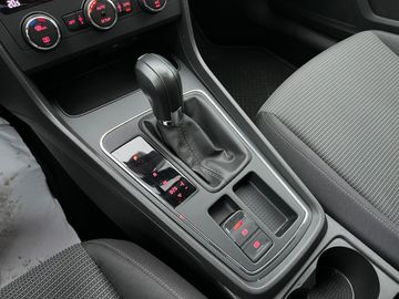 Car image 26