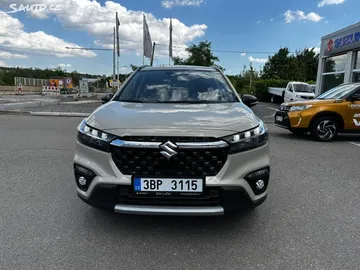 Car image 3