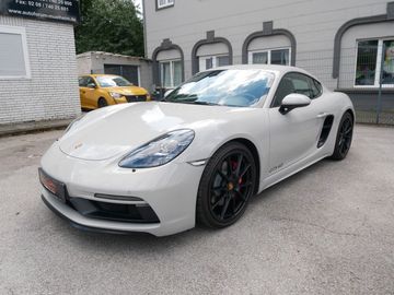 Car image 2