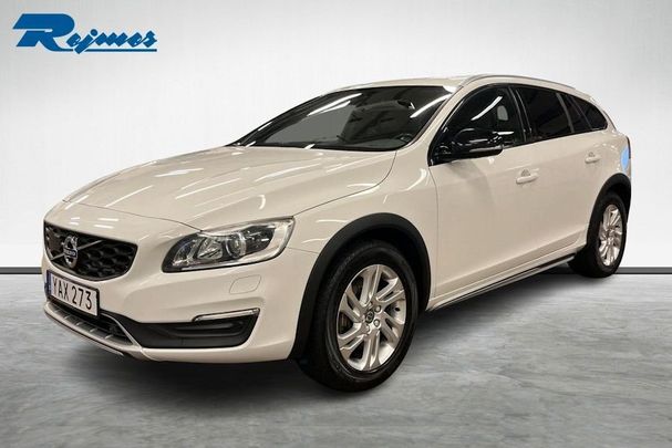 Volvo V60 Cross Country AWD D4 163 kW image number 3