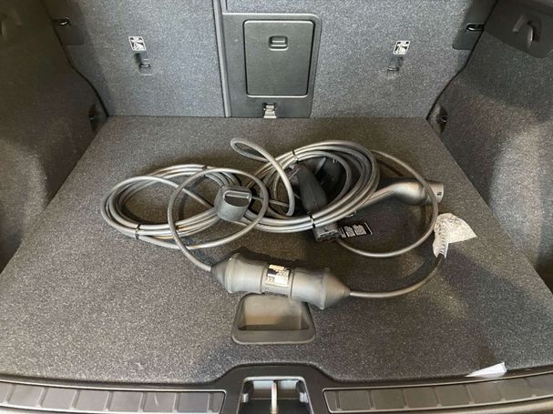 Volvo XC40 Recharge T4 Core 155 kW image number 16