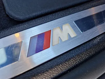 Car image 37
